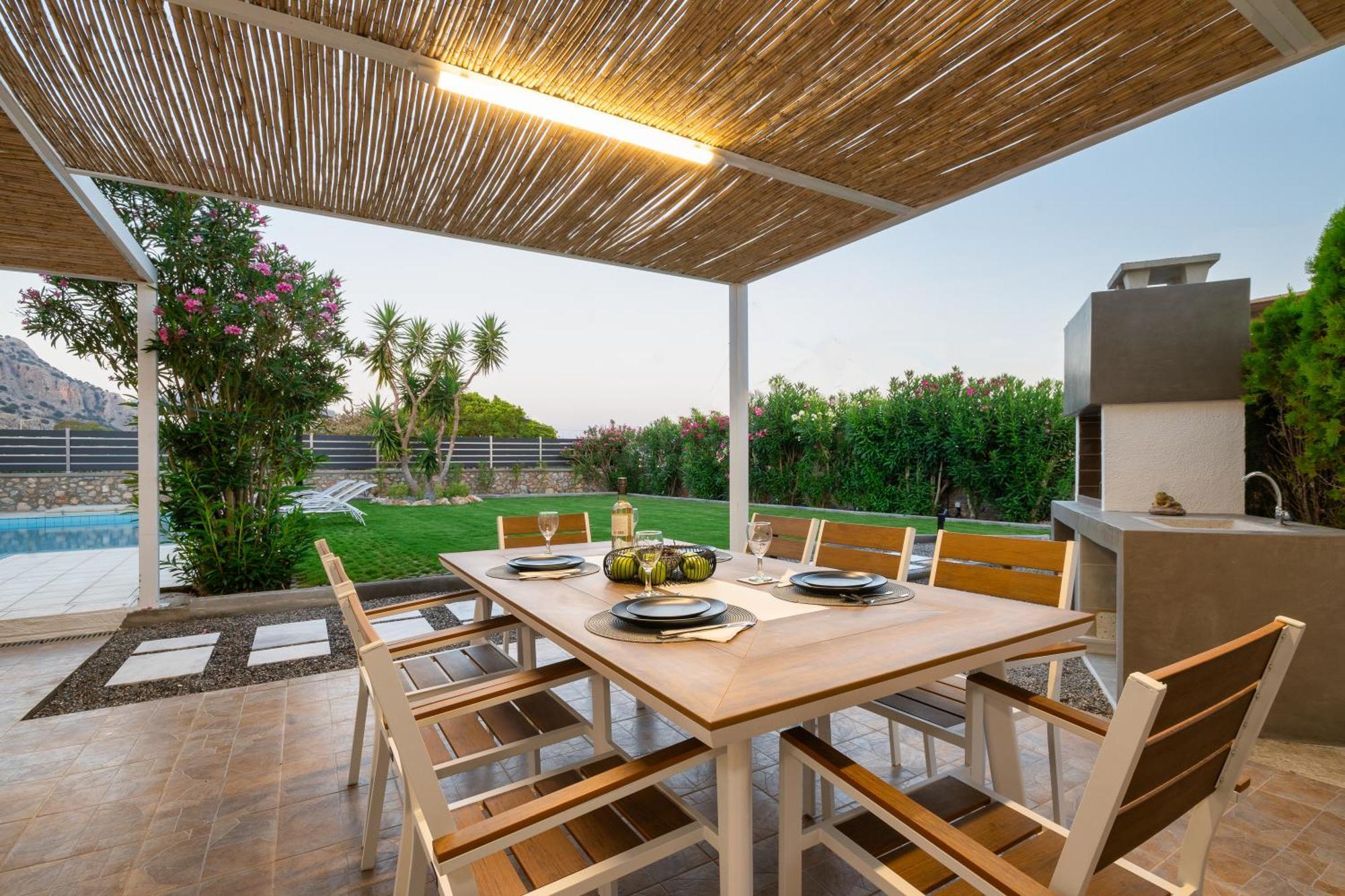 Villa Mariani II - In Lothiarika, Newly Renovated June 2024, Private Pool, Lindos 10 Min, Beach 120M Lardos Exterior foto